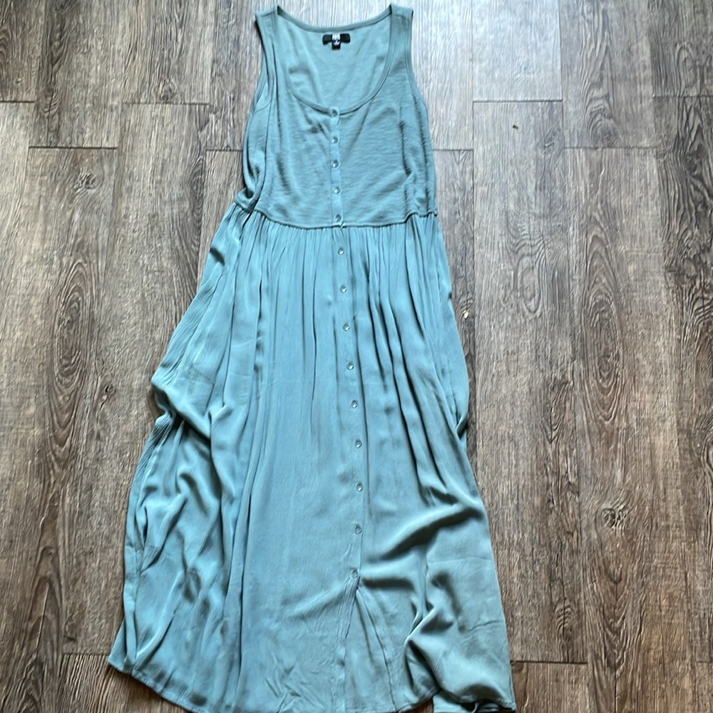 Sleeveless Maxi Dress